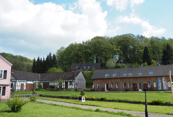 Instandsetzung & Umbau einer Fachwerkscheune zu hochwertigen Büroflächen